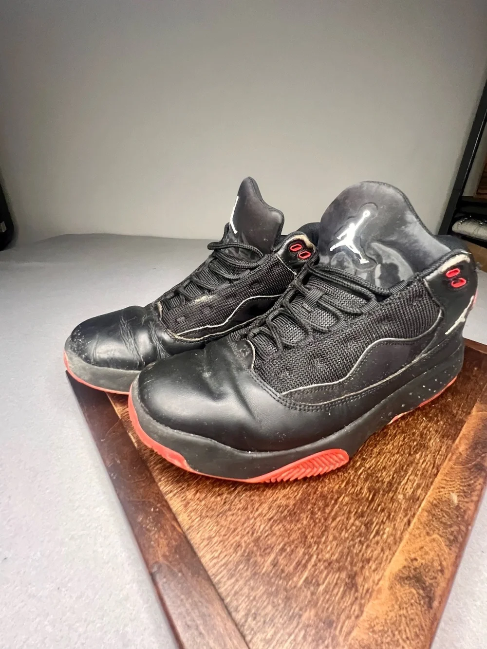 Size 8 - Air Jordan Max Aura 2 Bred Men’s Black Red